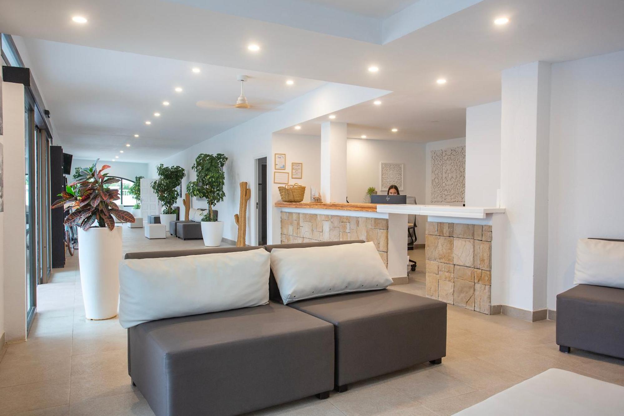 Apartamentos Club Cala Azul Sant Carles de Peralta Εξωτερικό φωτογραφία